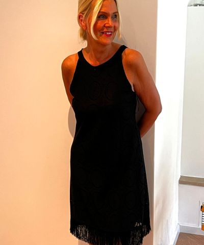 Ana Alcazar - Neckholderkleid mit Fransen in Schwarz