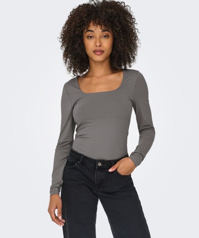 Only - Onllea Langarm Top mit U-Boot-Ausschnitt in Grau