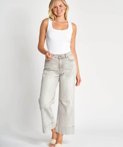 Zhrill - ZHilde Wideleg Jeans mit kurzem Bein in Grau
