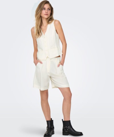 ONLY - OnlWindy Leinen Shorts in Weiß