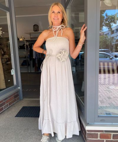 Neckholder-Musselinkleid in Kit