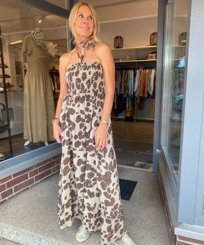 Neckholder-Musselinkleid in Taupe-Leo