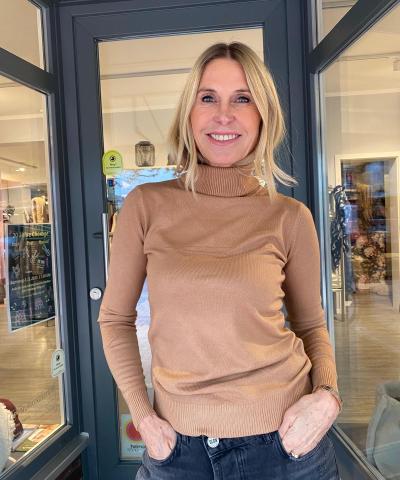 Rollkragen Sweatshirt in Cognac