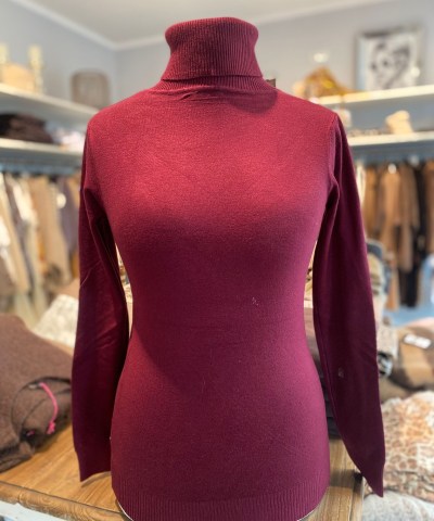 Feinstrick Longsleeve mit Rollkragen in Bordeaux
