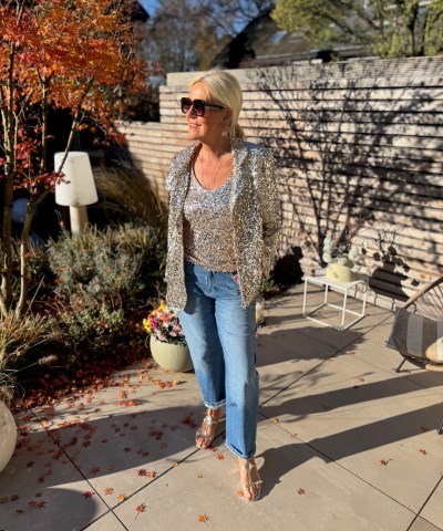 Champagnerfarbener Paillettenblazer