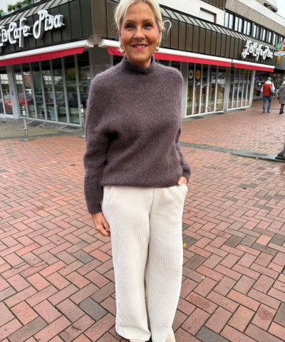 Wideleg Cordhose in Creme