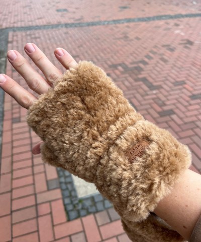 Teddy-Handwärmer in Camel