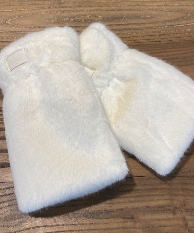 Fake Fur Handwärmer in Wollweiß