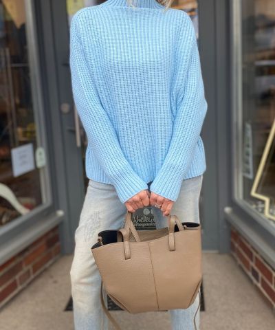 Kurzer Rollkragenpullover "LSLuise" in Hellblau