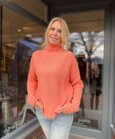 Kurzer Rollkragenpullover "LSLuise" in Orange