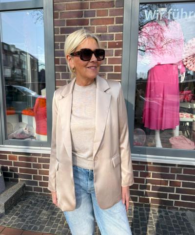 Satinblazer in Beige
