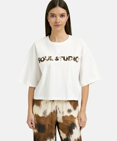 Smith & Soul - Cropped "SOUL STUDIO" T-Shirt in Offwhite